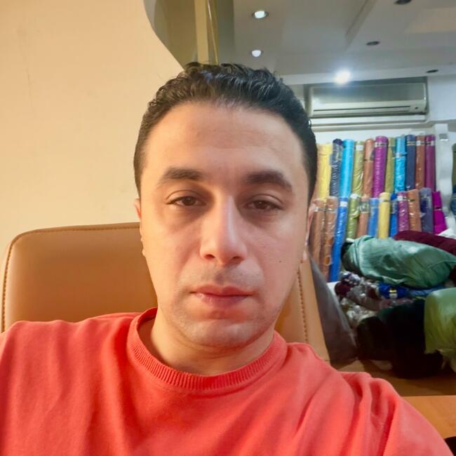 وظيفة جليسة أطفال في القاهرة الجديدة: Mohamed