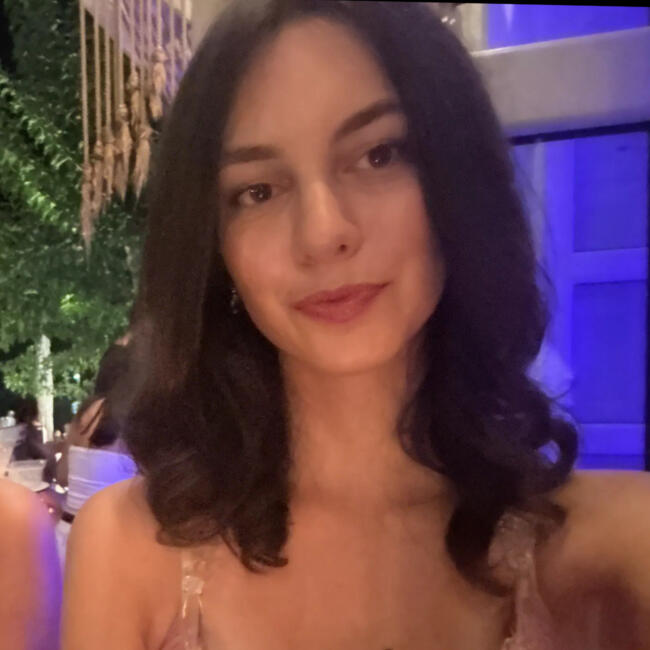 Nanny in Zografos: Μικαελα