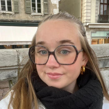 Babysitter Laillé: Lou-Anne