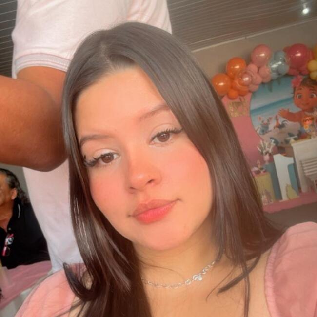 Babysitter in Campo Grande: Yasmin