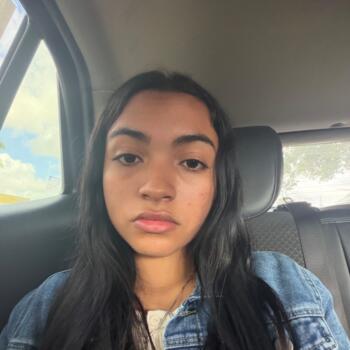 Babysitter Miami Gardens: Michelle