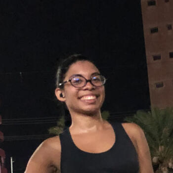 Babá em Fortaleza: Camila