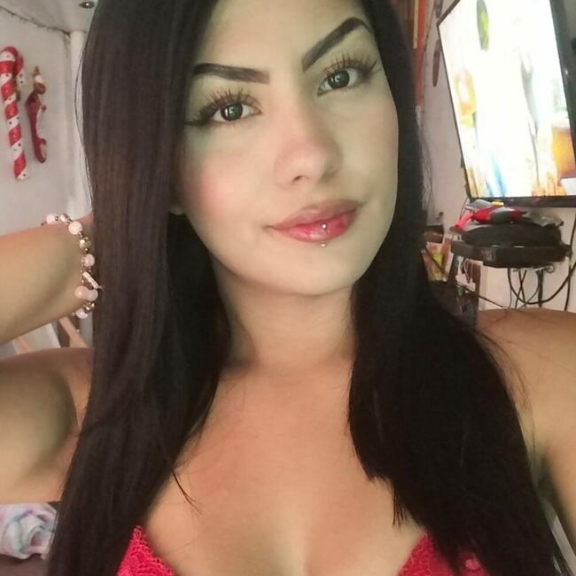 Babysitter in Aserrí: Alison