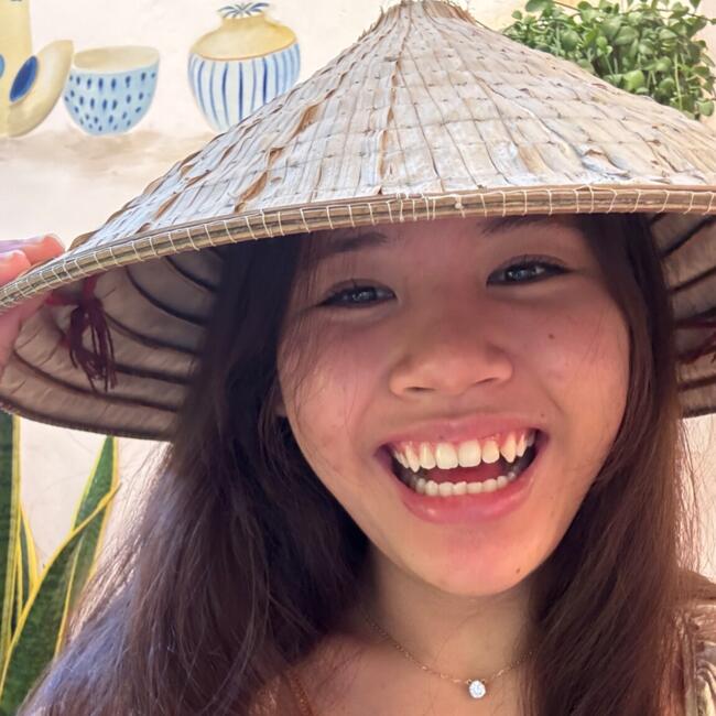 Babysitter in Singapore: Trishia