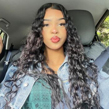 Babysitter Panama City: Hilary