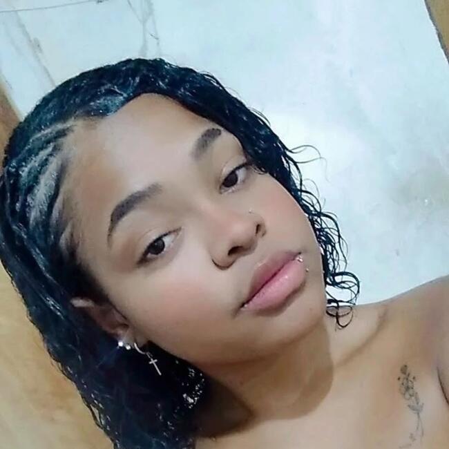 Babysitter in Nova Iguaçu: Nicolle Victória