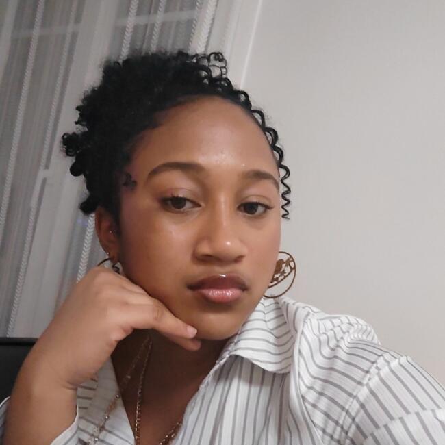 Babysitter in Mennecy: Tylia