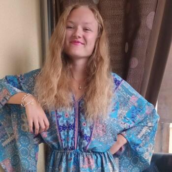 Babysitter in Pessac: Marine