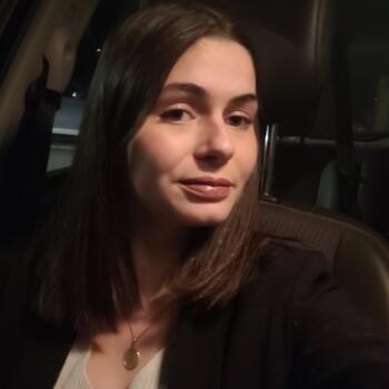 Baby-sitter Écrouves: Clara