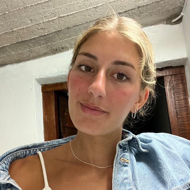 Babysitter in Athens: Ioanna