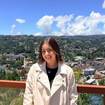 Babá em Goiânia: Yasmim