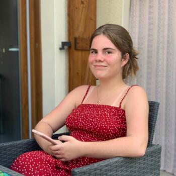 Babysitter in Castel-Sarrazin: Sarah