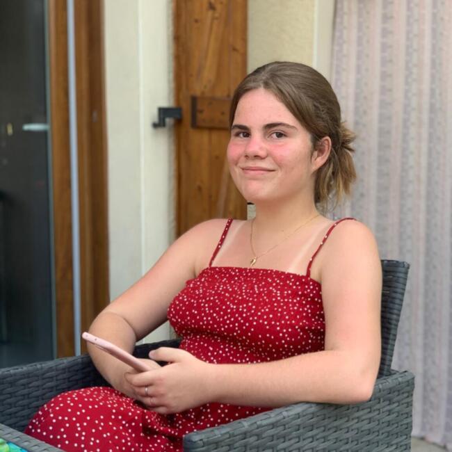Babysitter in Castel-Sarrazin: Sarah