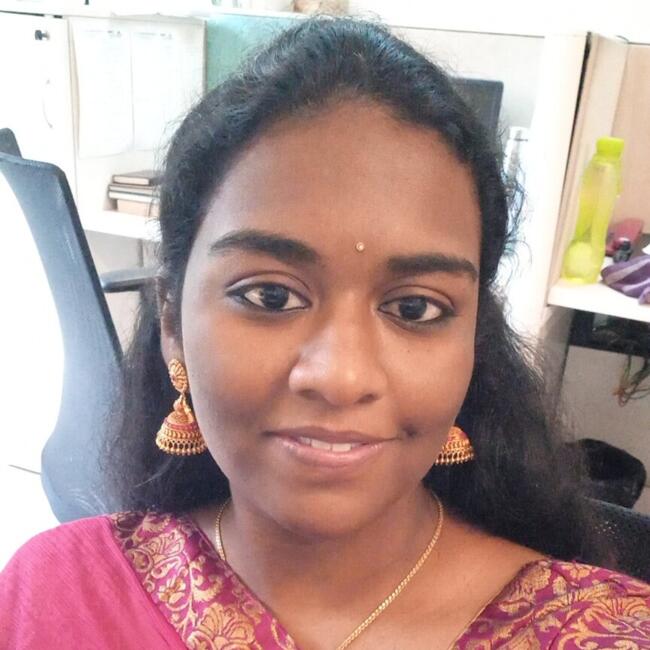 हैदराबाद में बेबीसिटिंग की नौकरी: Poojitha