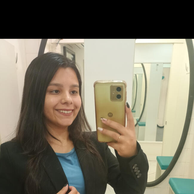 Babysitter in Porto Alegre: Brenda