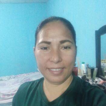 Babysitter in General Villamil: Diana