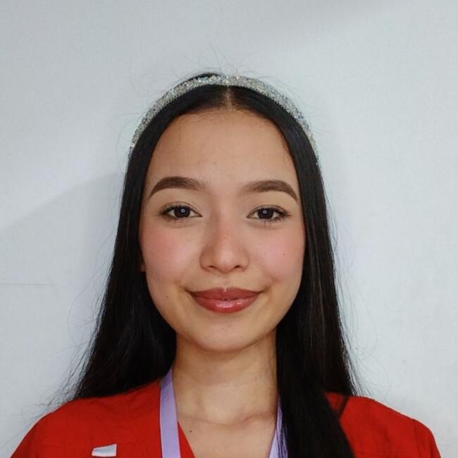 Niñera en Floridablanca: Nayesli Volcán