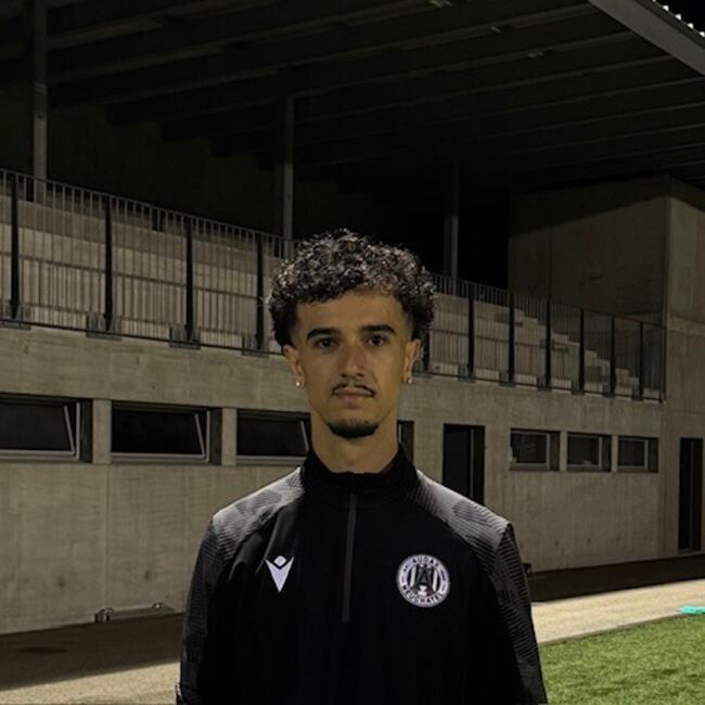 Babysitter in Neuenburg: Louaï