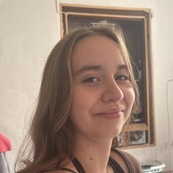 Babysitter in Béziers: Julie