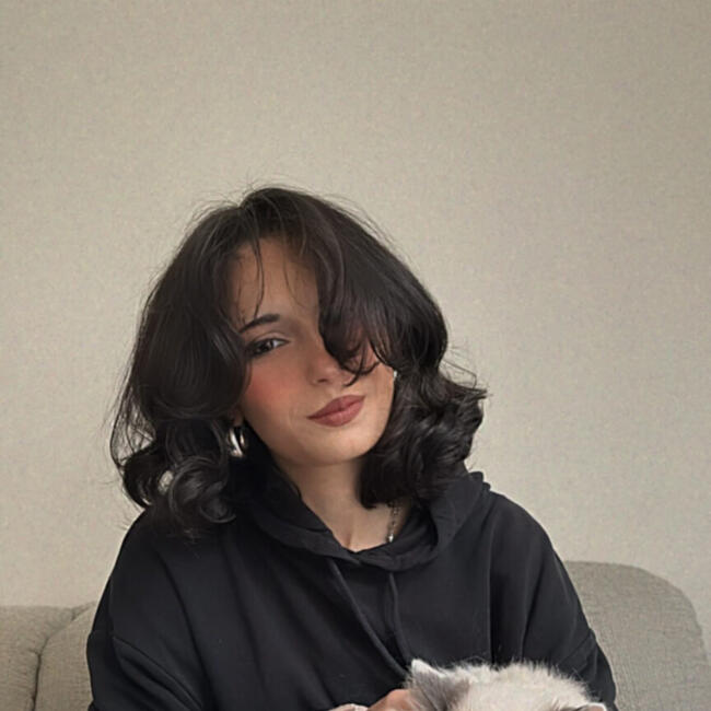 Babysitter in Saultain: Hafsa