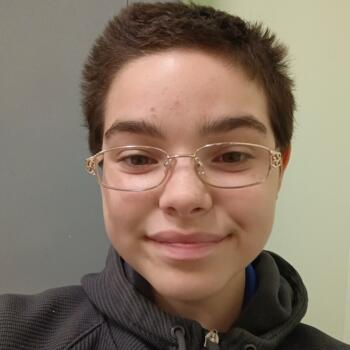 Babysitter in Independence: Hannah