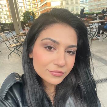 Babysitter in Rosny-sous-Bois: Berfin