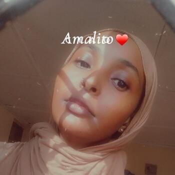 Babysitter in Mombasa: Amal