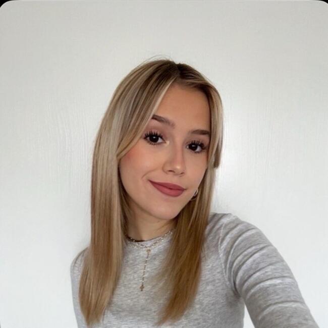 Babysitter in Cormeilles-en-Parisis: Naomi