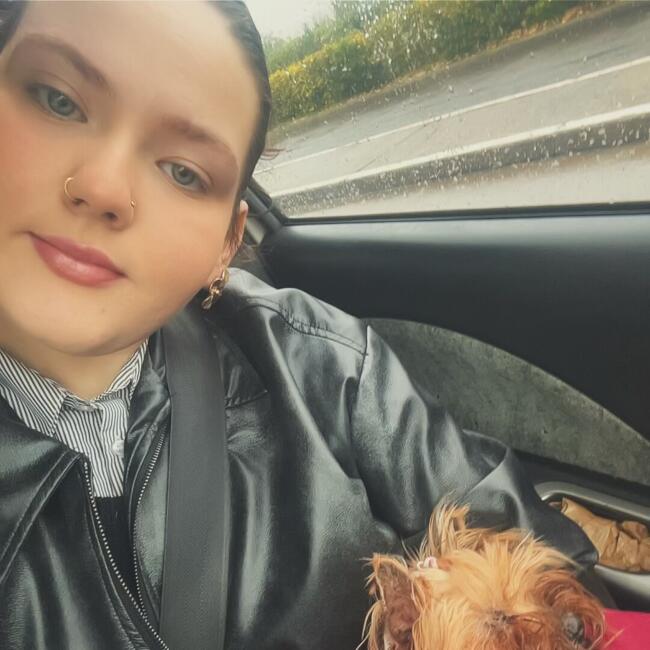 Babysitter in Anglet: Leila
