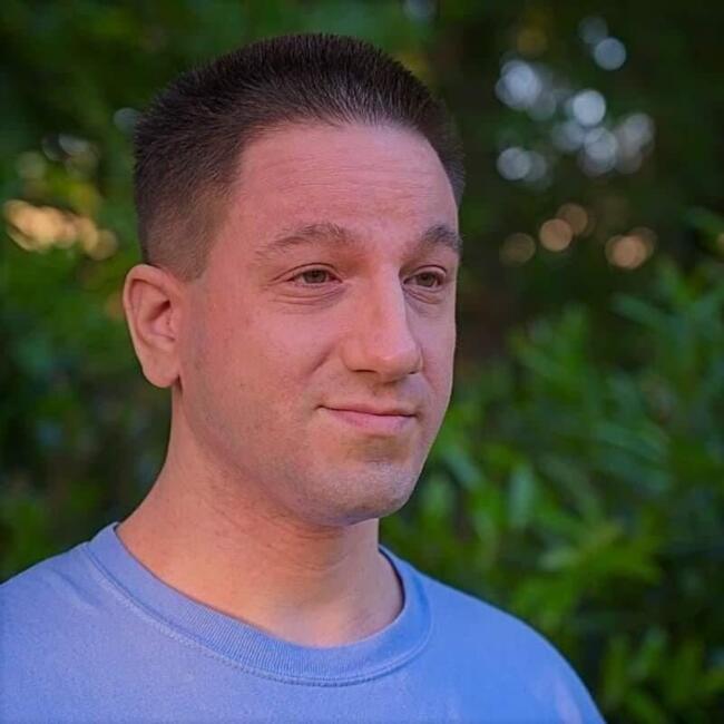 Baby-sitter in Nanaimo: Ken