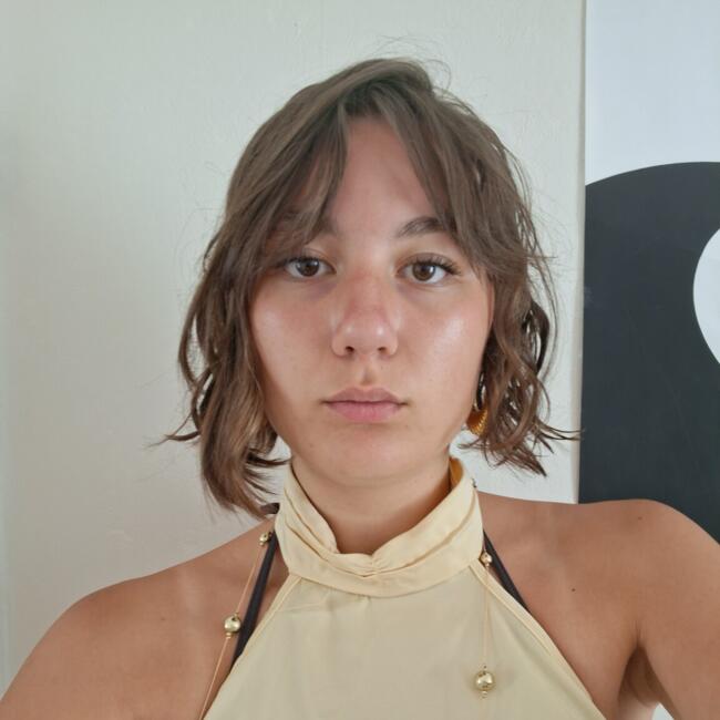 Babysitter in Le Mans: Célia