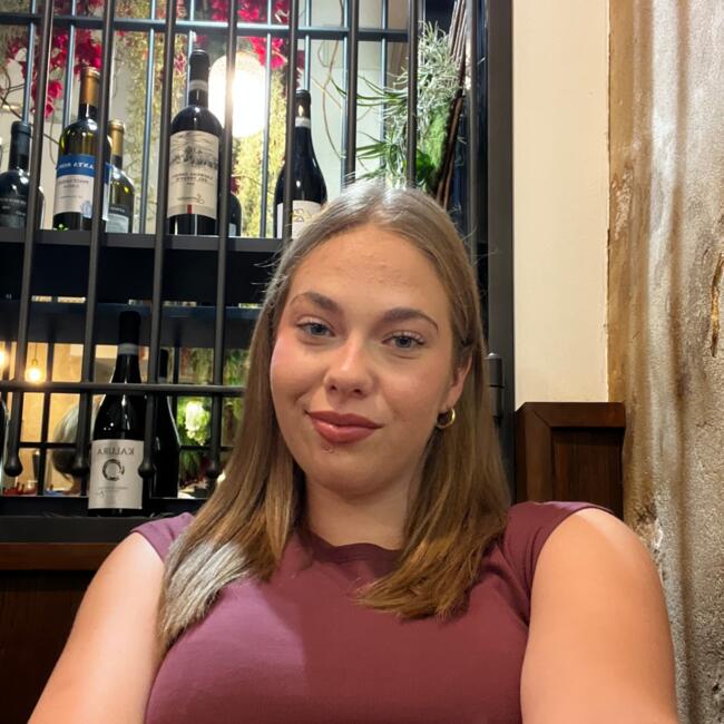 Babysitter in La Rochelle: Anaïs