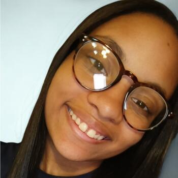 Babysitter em Arrifana: Noemi