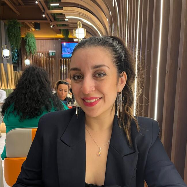 Babysitter in Porto: Roxana