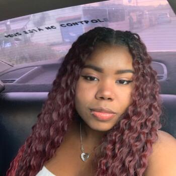 Babysitter Nova Iguaçu: Emilly