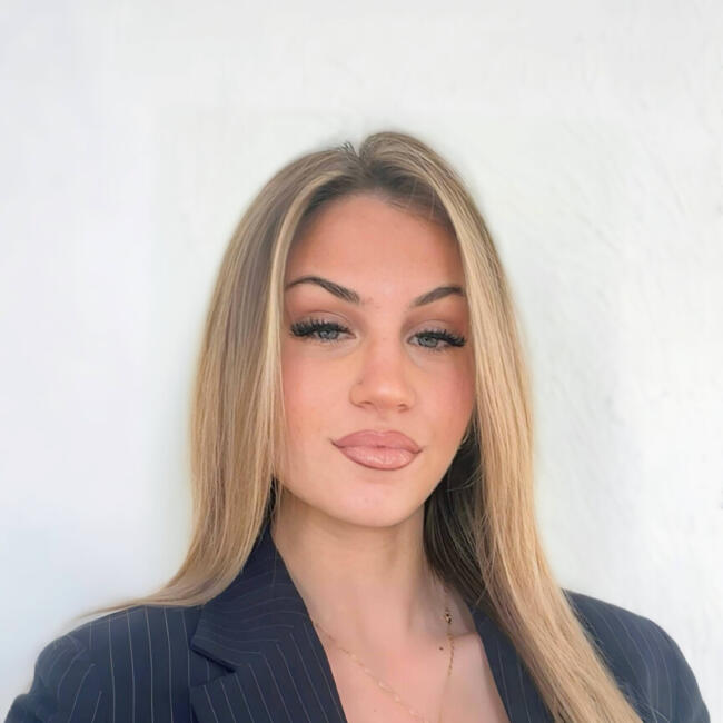 Babysitter in Marignane: Maeva