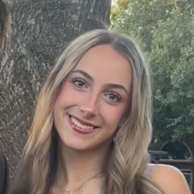 Babysitter in Austin: Lila