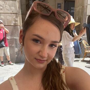 Babysitter in Lydney: Sabrina