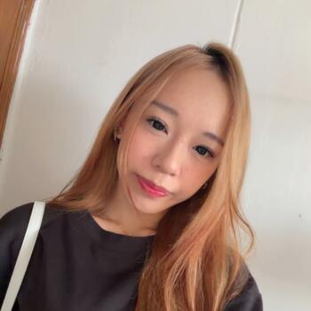 Babysitter in Singapore Island: Ang