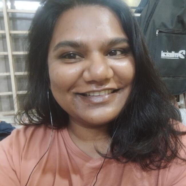 इन्दौर में बेबीसिटर: Aditi