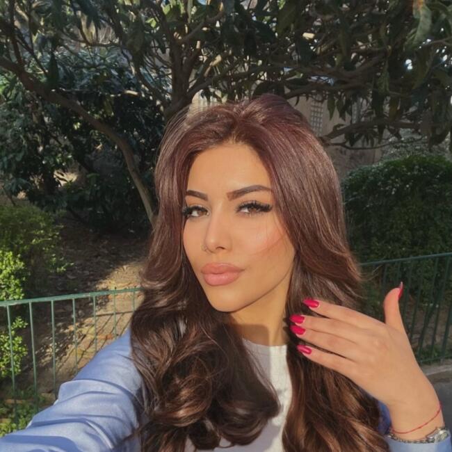 Babysitter in Courbevoie: Yassmine