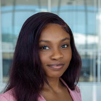 Babysitter in Miami: Stephanie