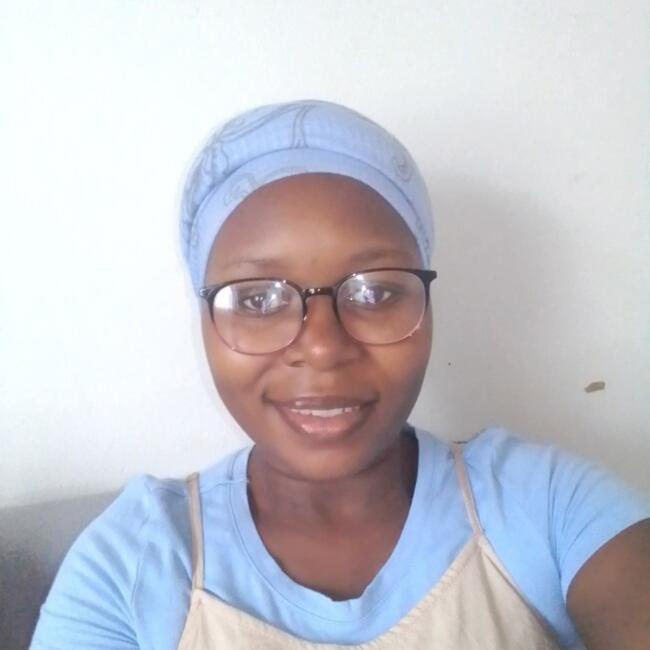 Babysitter in Newlands West: Betty