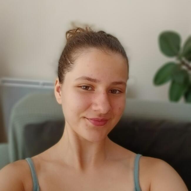 Babysitter in Auvers-sur-Oise: Elise