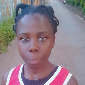 Babysitter in Kampala: RUTH
