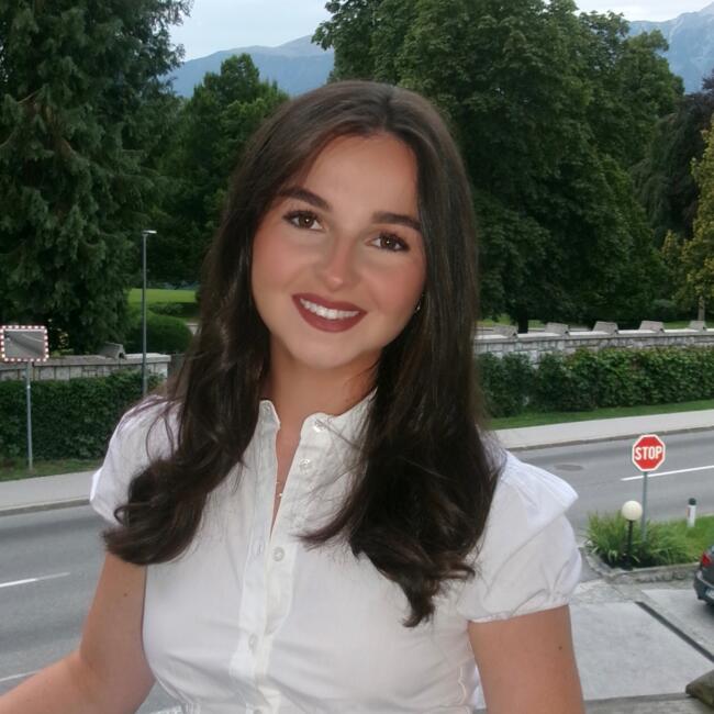 Babysitter in Dublin: Emma