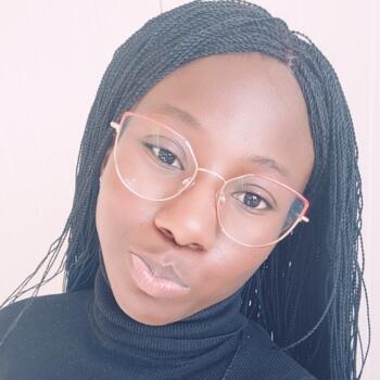 Babysitter em Porto: Hyuriana