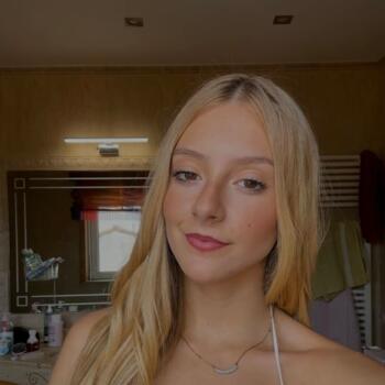 Babysitter in Estela: Iris