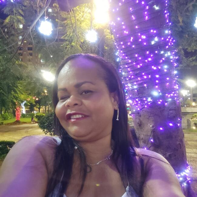 Babysitter in Belo Horizonte: Deisiane Rodrigues