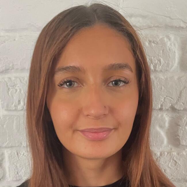 Babysitter in Aix-en-Provence: Assia